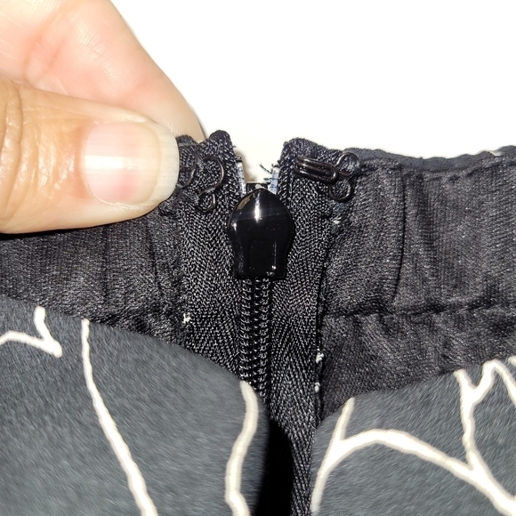 Lulu's Dancing in the Dark Black and White Print Strapless Jumpsuit Size S - Picture 12 of 16